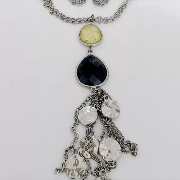 CHICO'S SILVERTONE NAVY YELLOW RESIN 28"- 31" NECKLACE NWOT - Picture 3 of 3